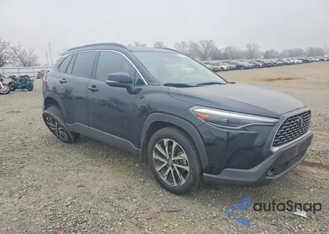 2023 Toyota Corolla Cross Xle z USA, uszkodzony, nr VIN 7MUDAAAG4PV060960